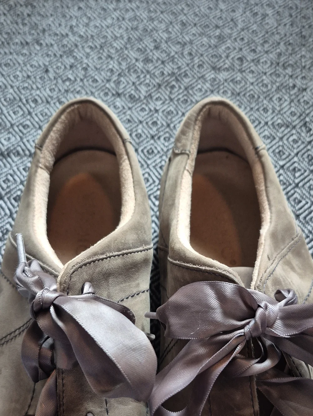 Vionic Lace Up Sneakers Size 9.5